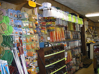 Bottom_tackle.jpg (38071 bytes)